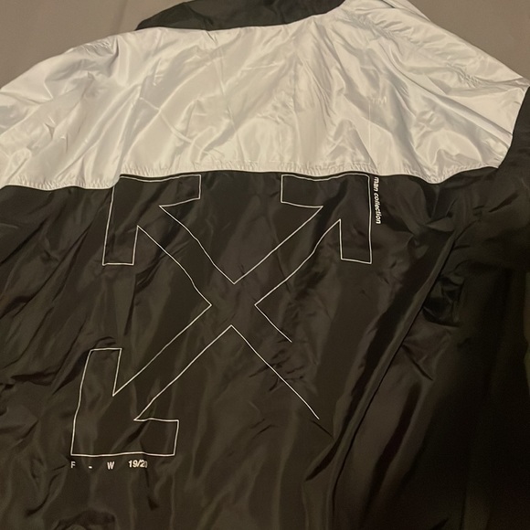 Off white windbreaker - Picture 4 of 4